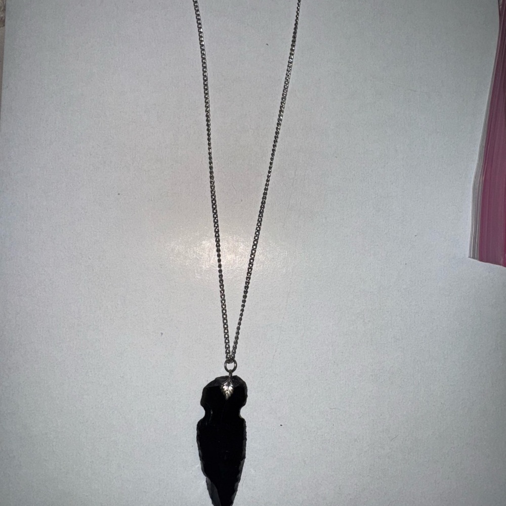 Elegant Black Pendant Necklace